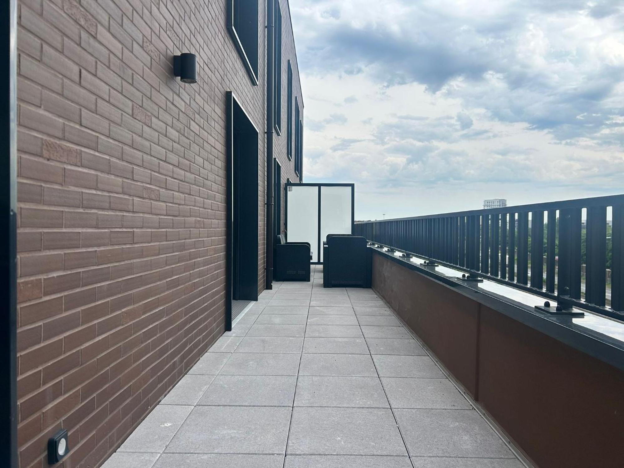 Welcome To Becky Bobigny Exterior foto